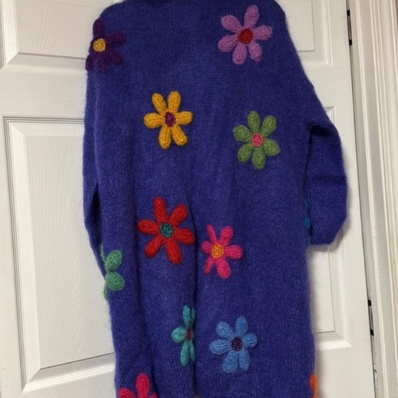 Rose Carmine Flower Cardigan - Picture 6 of 6